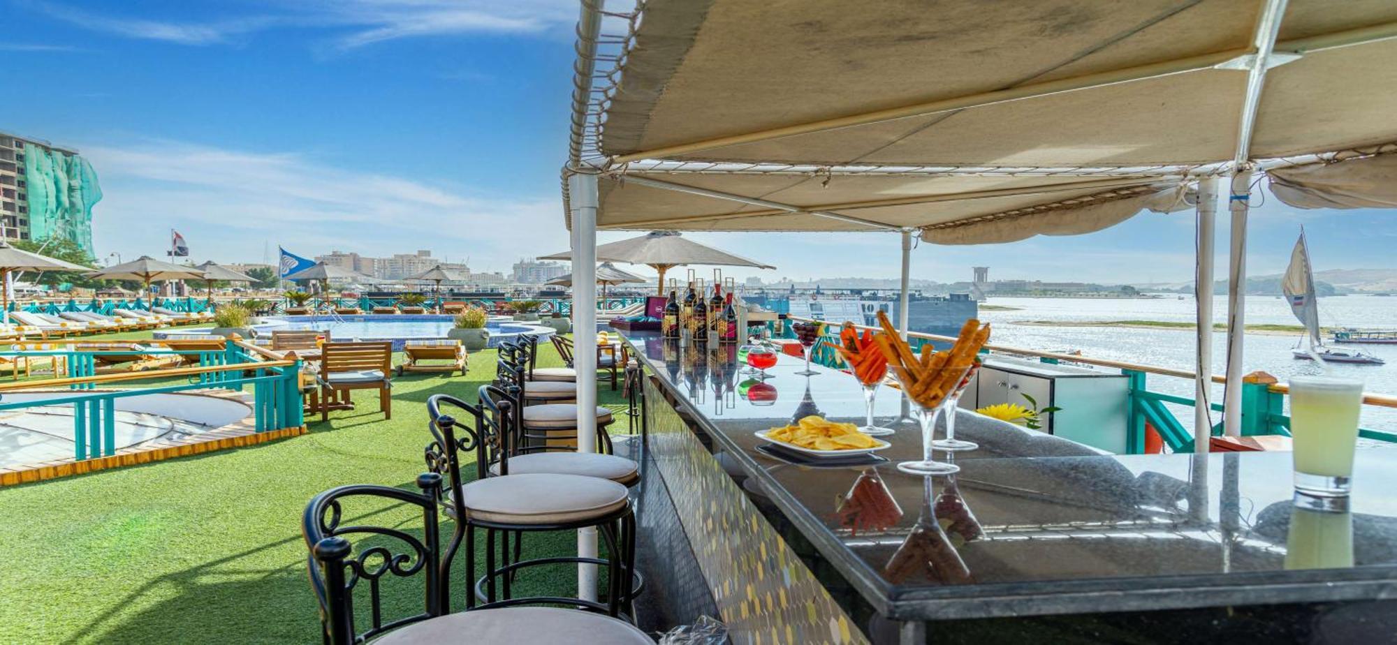 Готель Sonesta Moon Goddess Cruise - From Aswan To Luxor - 03 & 07 Nights Every Friday Екстер'єр фото