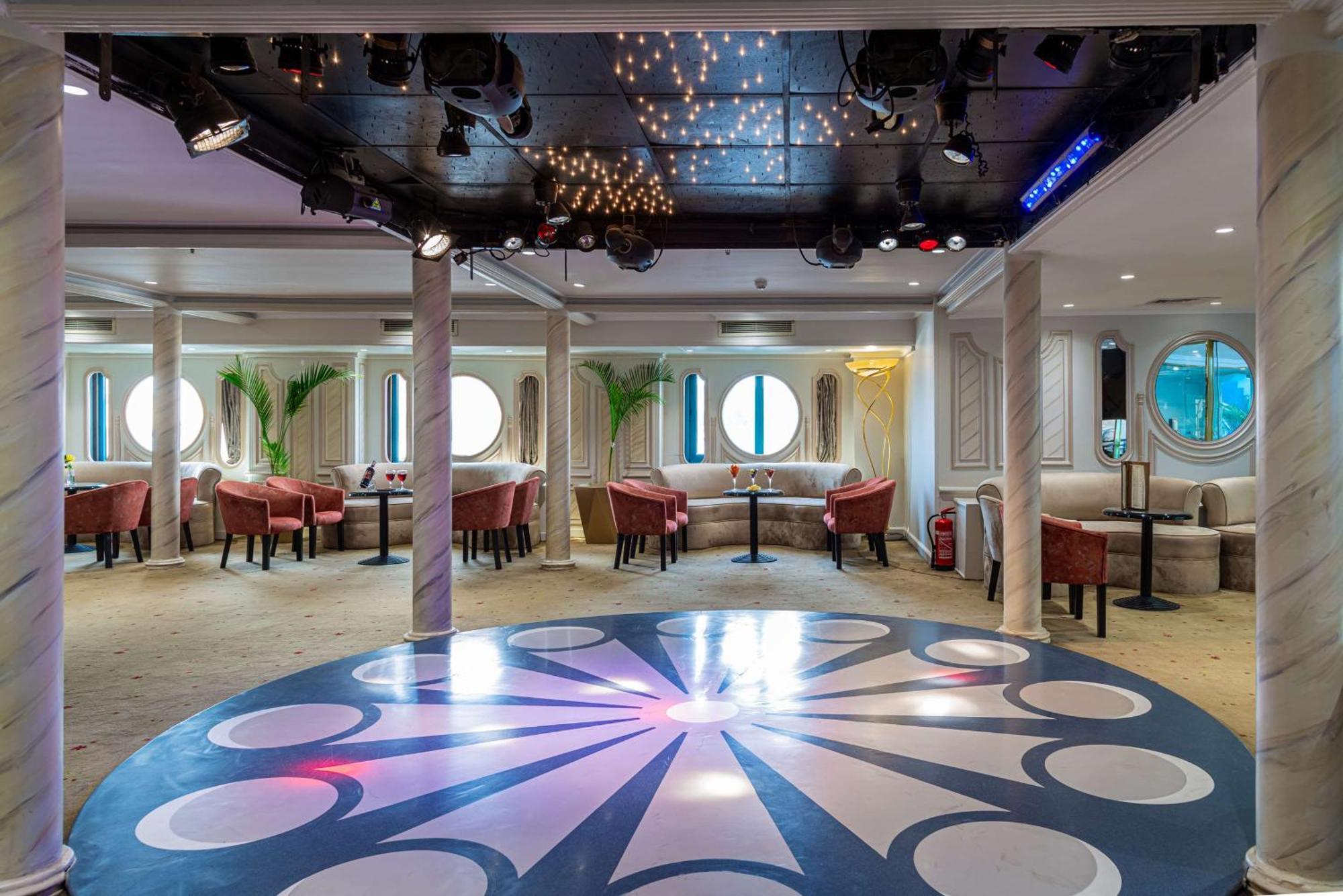 Готель Sonesta Moon Goddess Cruise - From Aswan To Luxor - 03 & 07 Nights Every Friday Екстер'єр фото