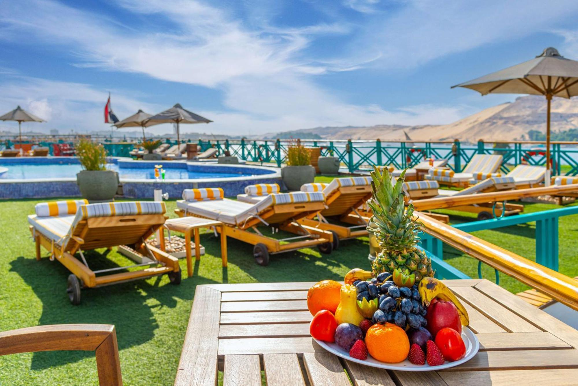 Готель Sonesta Moon Goddess Cruise - From Aswan To Luxor - 03 & 07 Nights Every Friday Екстер'єр фото