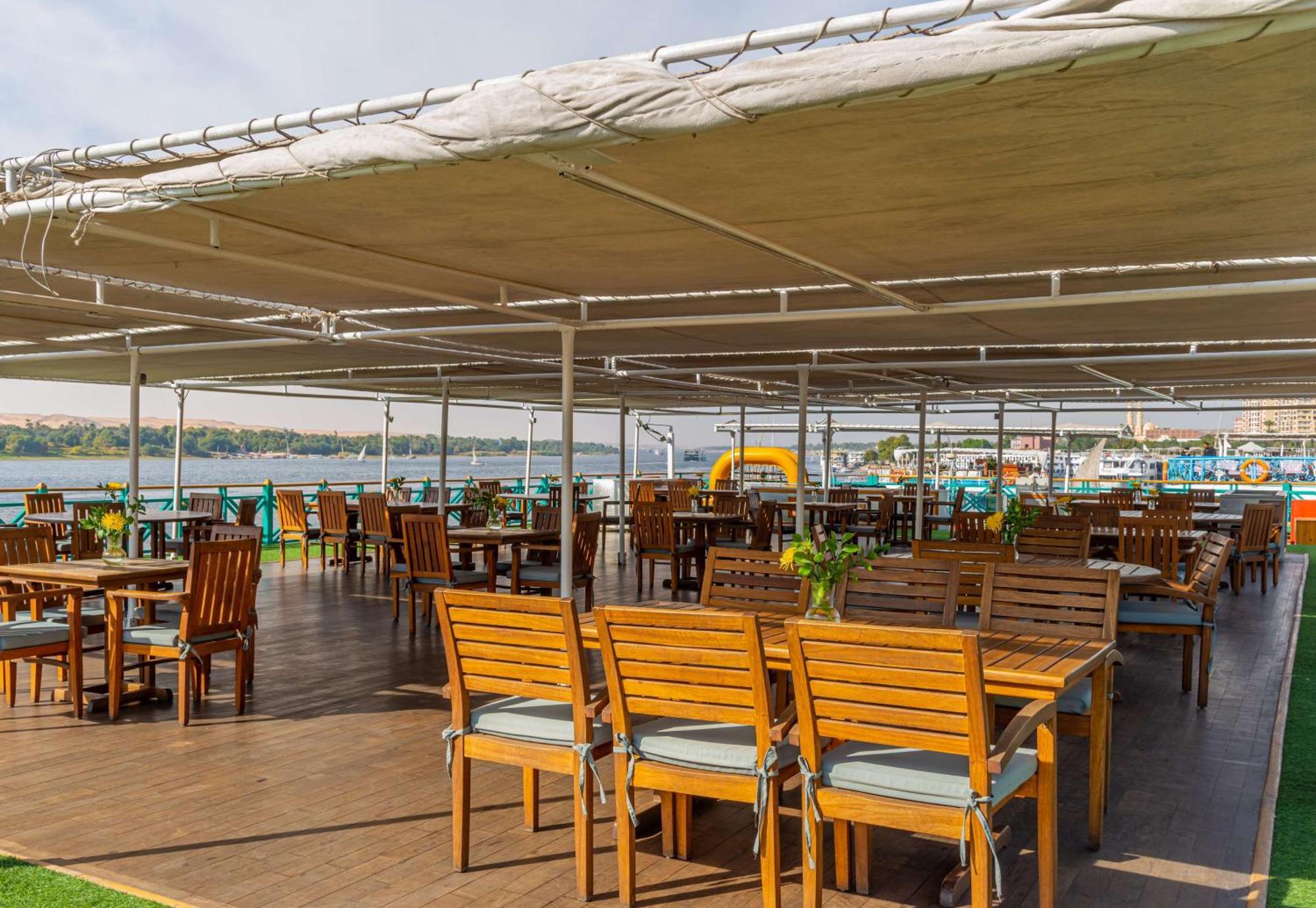 Готель Sonesta Moon Goddess Cruise - From Aswan To Luxor - 03 & 07 Nights Every Friday Екстер'єр фото