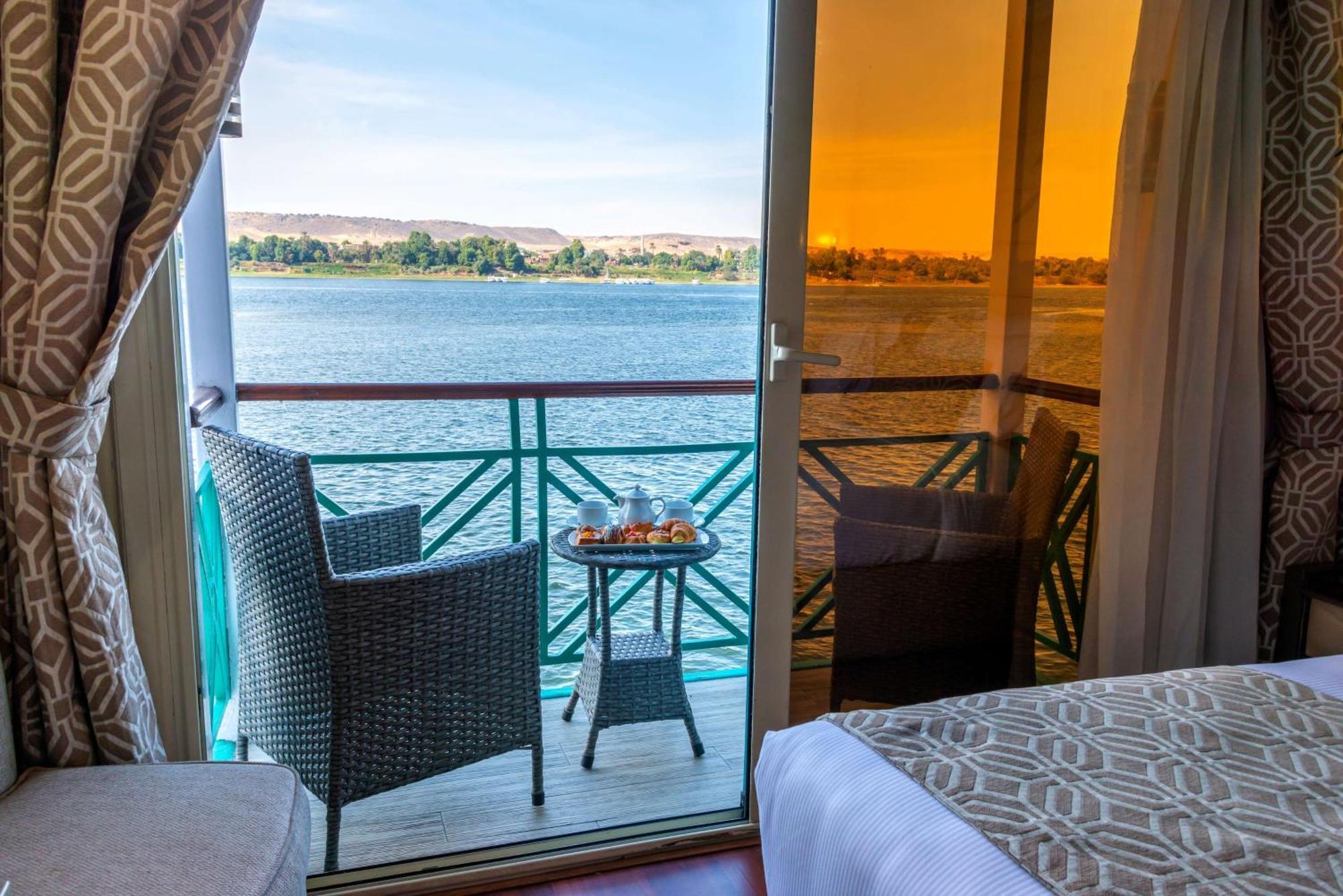 Готель Sonesta Moon Goddess Cruise - From Aswan To Luxor - 03 & 07 Nights Every Friday Екстер'єр фото